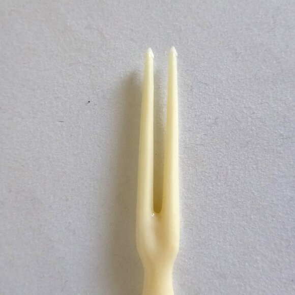 VINTAGE ANTIQUE 4.5” HEINZ BRAND PLASTIC HORS D’OEUVRES PICKLE JAR FORK PICK - Picture 4 of 7